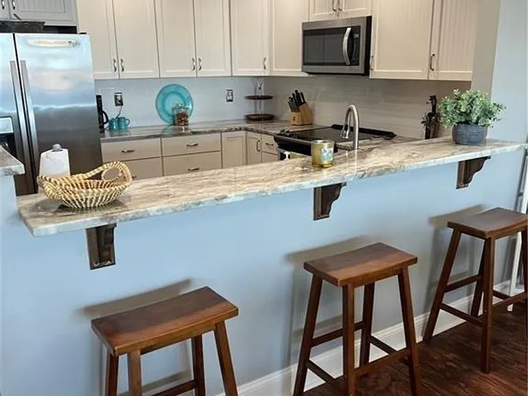 2902 River Dr #D301 — Photo 4