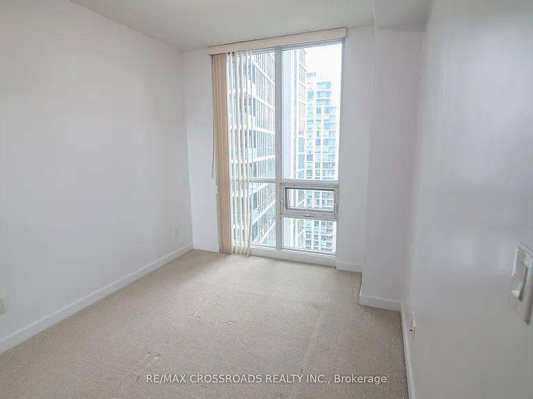 33 Bay St #3205 — Photo 4