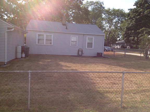 5th image of 2904 N Renwood Ave