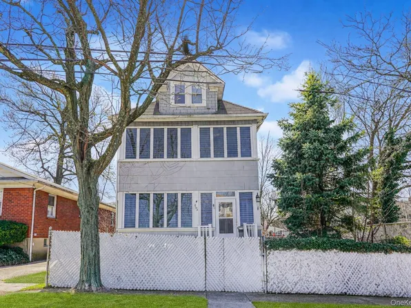 202 Dixon Avenue, Staten Island, NY 10303