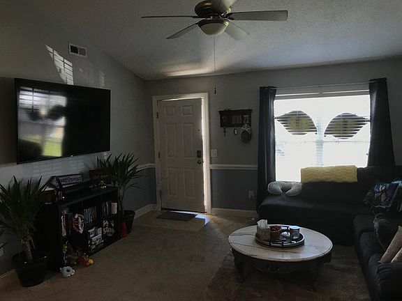 3rd image of 2308 B Saddleback Dr