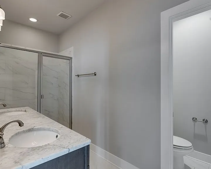 700A Eastland Ct — Photo 22