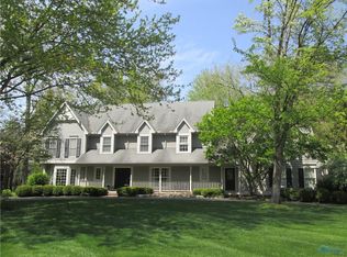 7566 Pear Tree Ln, Sylvania, OH 43560