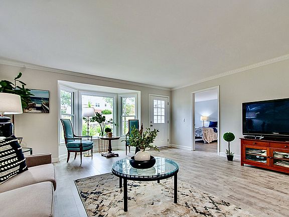 2nd image of 448 Siena Dr