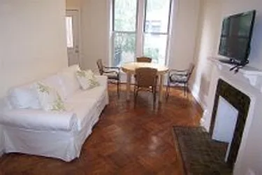 Rented by Sir Realty