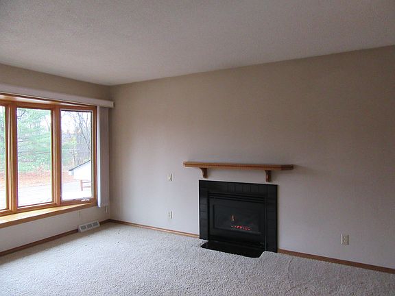 4th image of 4340 Channel Ln NE