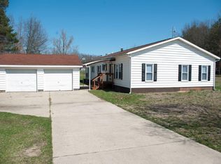 537 Sunset Dr, Newaygo, MI 49337