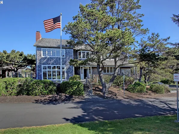 288 1st St, Gearhart, OR 97138