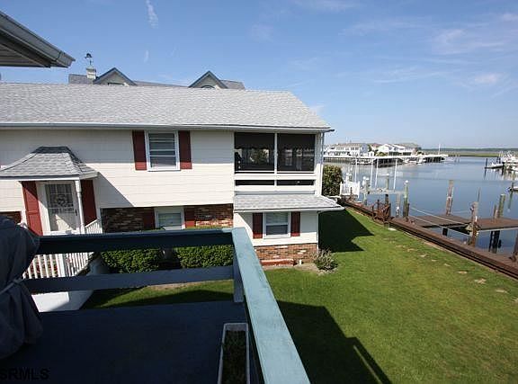 3rd image of 20 Mariana Ln