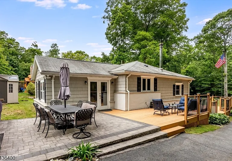 1020 Green Pond Rd — Photo 4