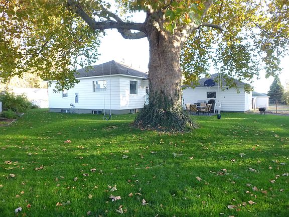 3rd image of 441 NE Lambert Ave