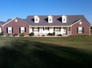 787 Lakeside Rd, Griffin, GA 30224