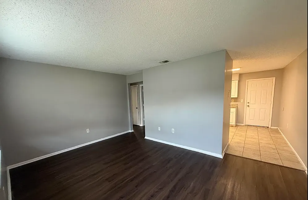 2 bed, 1500 sqft, $1,395 — Photo 1