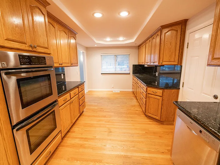609 Poinsettia Ave — Photo 7