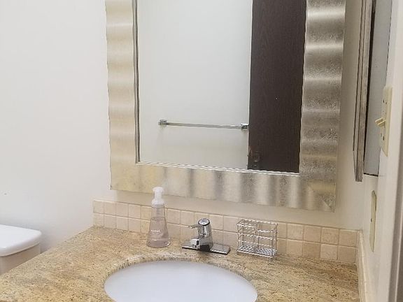 3rd image of 431 Pennsylvania Ave #3