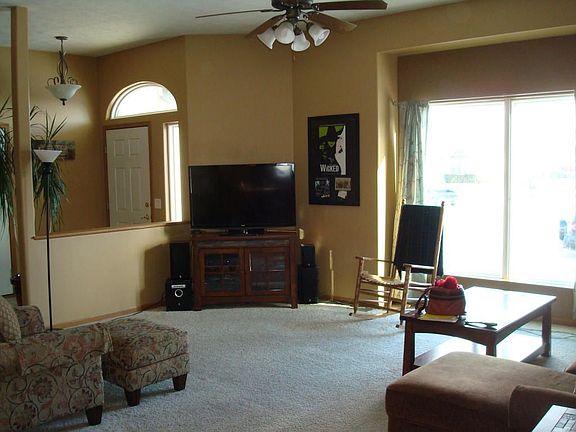 5th image of 504 Eagle Ln