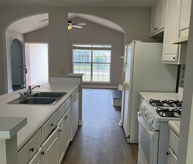 6670 Saganaw Dr — Photo 6