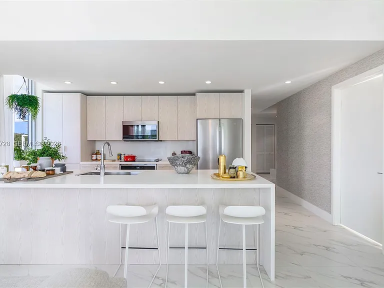 2000 Metropica Way #203 — Photo 4