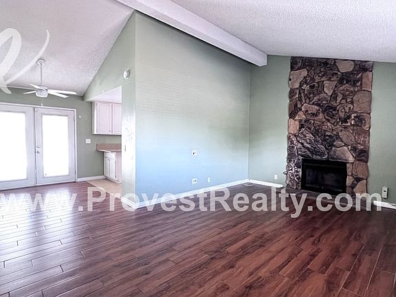 5th image of 15258 Dakota St