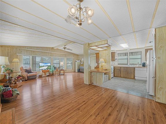 5th image of 1679 FOXWAY DRIVE