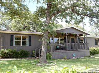 165 Oak Hill Rd, La vernia, TX 78121