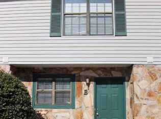 2490 Hidden Cove Ct, Gainesville, GA 30501