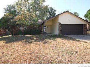 217 W Los Angeles Pl, Broken Arrow, OK 74011