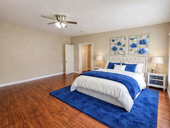 3rd image of 2375 Chestnut Ave APT 5