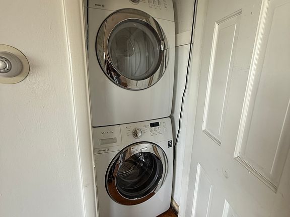 5th image of 46 N Liberty St APT 1