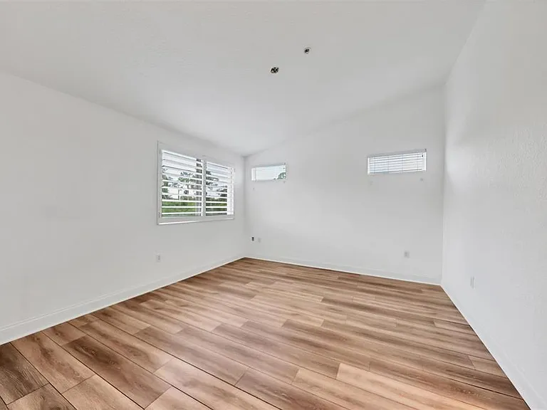 7269 Fountain Palm Cir — Photo 13