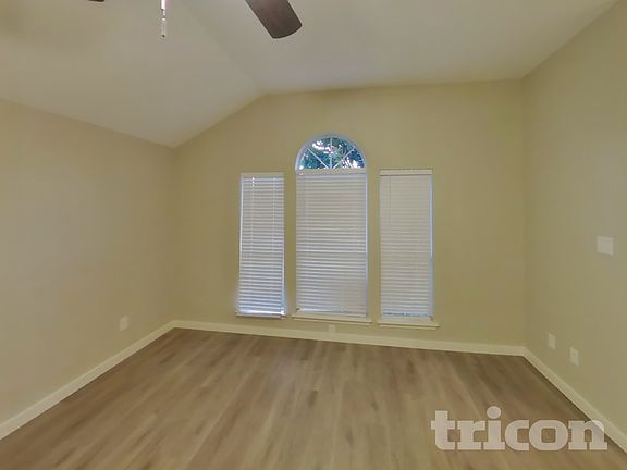 2nd image of 4710 Grovetree Ln