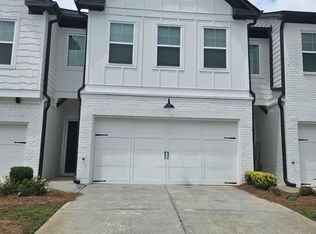 56 Auburn Hill Dr, Auburn, GA 30011