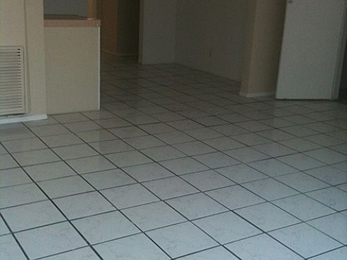 5th image of 820 W Gardena Blvd APT 2