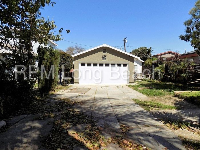1st image of 447 E Norton St