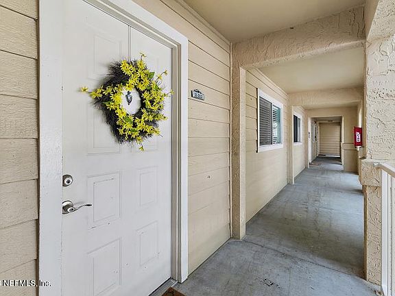 2nd image of 11 ARBOR CLUB Drive #212