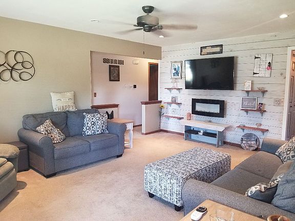 2nd image of 2044 W Burbank Ave