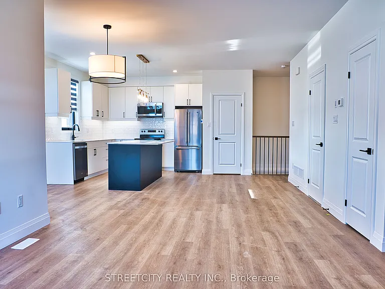 2900 Savoy St #105 — Photo 4