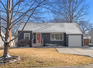 5201 W 72nd St, Prairie Village, KS 66208