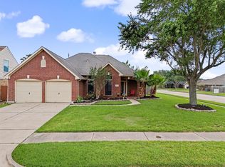 10943 Spruce Dr N, La Porte, TX 77571