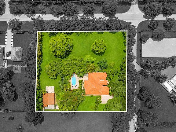 3rd image of 17710 SW 63rd Mnr