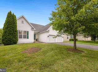 17140 Magic Mountain Dr, Round Hill, VA 20141