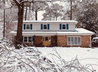 8219 Robin Hood Dr, Salisbury, MD 21804
