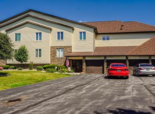 5065 Spinnaker Ln UNIT D, Crown Point, IN 46307