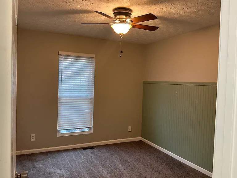 5553 Strathmoor Manor Cir — Photo 29