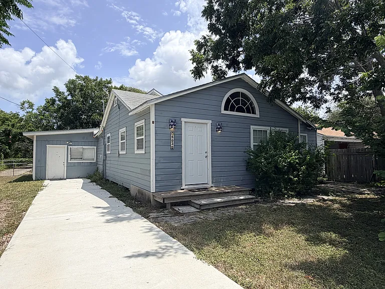 5030 Bonner Dr — Photo 2