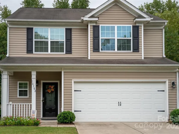 16102 Long Talon Way, Charlotte, NC 28278