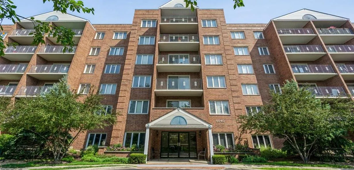 2 bed, 1100 sqft, $2,400 — Photo 1