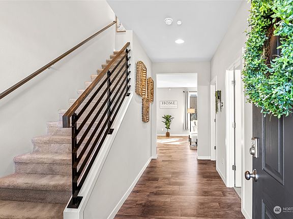 4th image of 3017 73rd Avenue NE