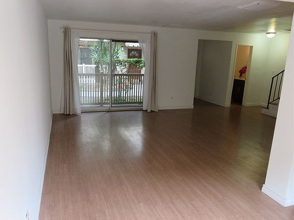 3rd image of 17065 Roscoe Blvd Unit 8
