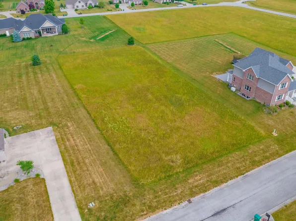 6076 Bluegrass Rd, Kokomo, IN 46901